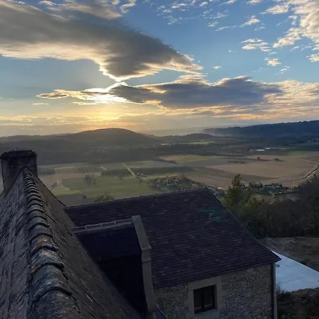Avec Vue Exceptionnelle Sur La Vallee Vila Castels